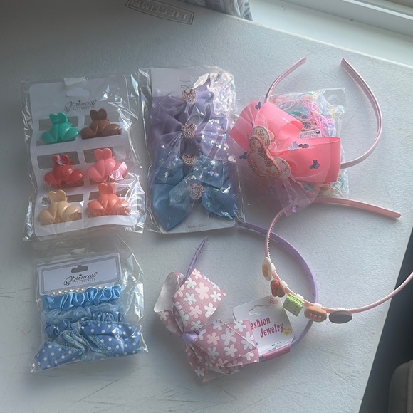 NEW Set Prince Vibrant Hair Accessory Collection - Picture 2 of 2